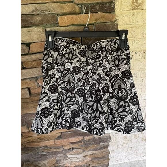White House Black Market NWT Lace Print Boustier Size 6 - Picture 5 of 8